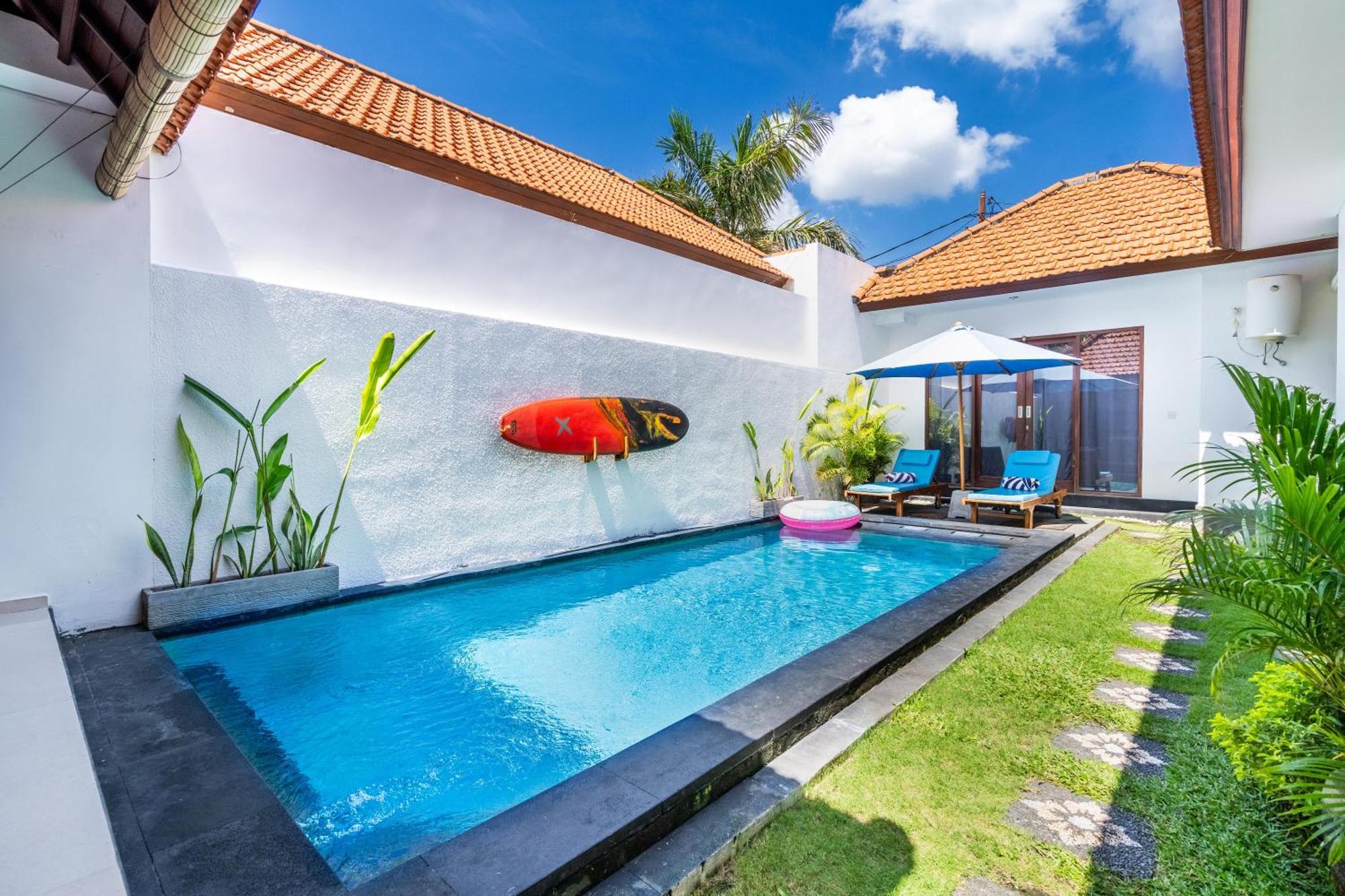 4-Bedroom Pool Villa Near Seminyak Center Ngoại thất bức ảnh