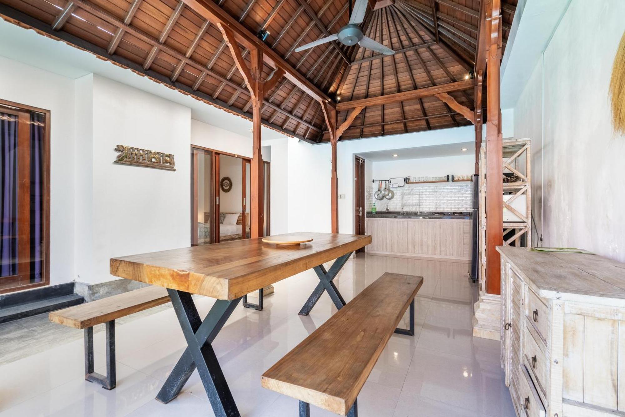 4-Bedroom Pool Villa Near Seminyak Center Ngoại thất bức ảnh